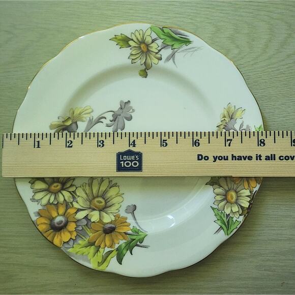 PLATES-SALAD/DESSERT-ROYAL ALBERT-Flower of the Month-No. 4 Daisy-Replacement - Picture 8 of 8